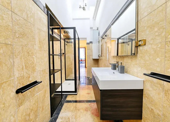 Elegant Oasis Among The Vatican And Via Del Corso *